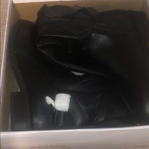 NEW IN BOX black boots
